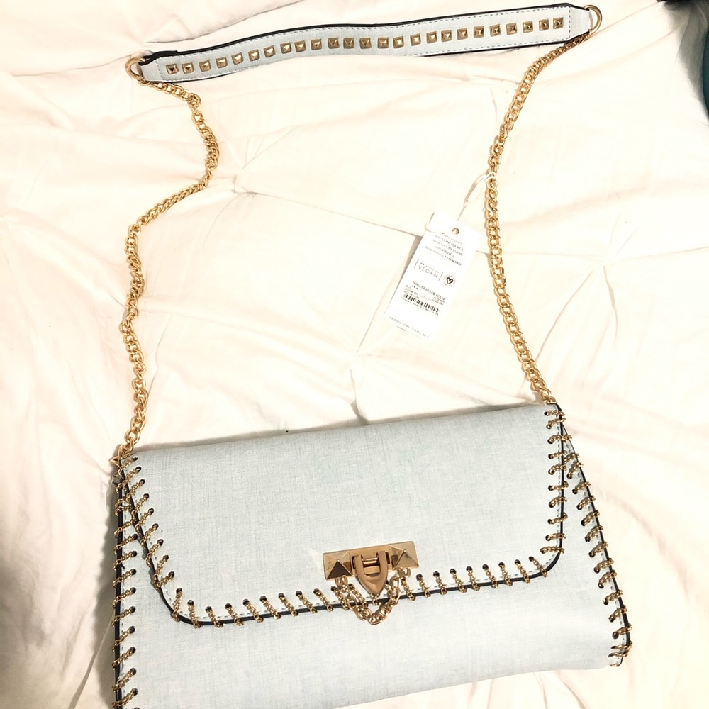 ❤️Crossbody VEGAN Diane fashion statement purse!